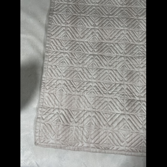 NEW Hotel Collection‎ Woodrose Quilted 1 Euro Sham - Picture 4 of 12